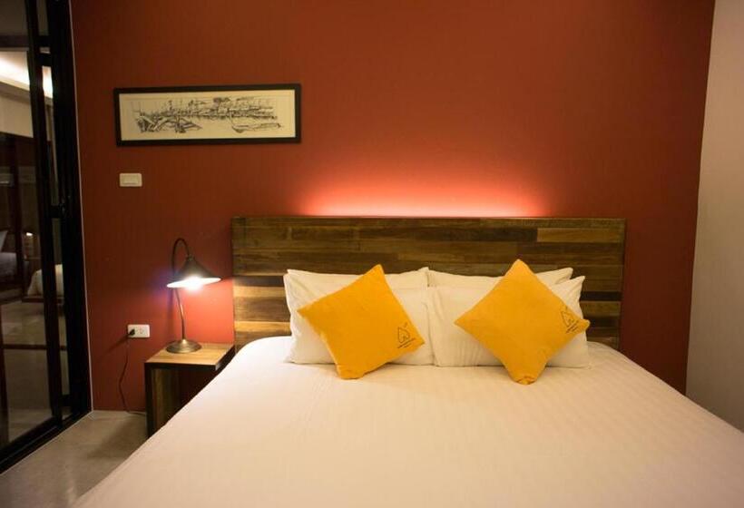 استراحتگاه Amphawa Nanon Hotel & Spa