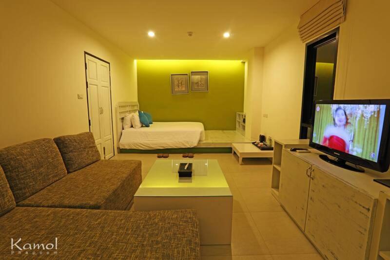 استراحتگاه Amphawa Nanon Hotel & Spa