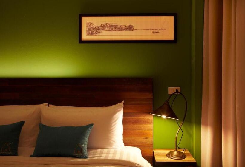 استراحتگاه Amphawa Nanon Hotel & Spa