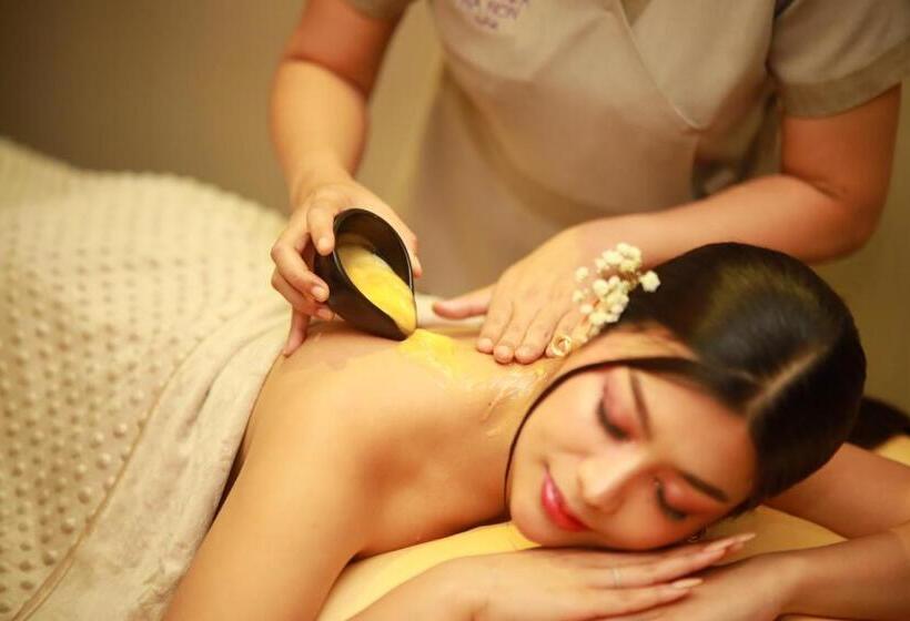 استراحتگاه Amphawa Nanon Hotel & Spa
