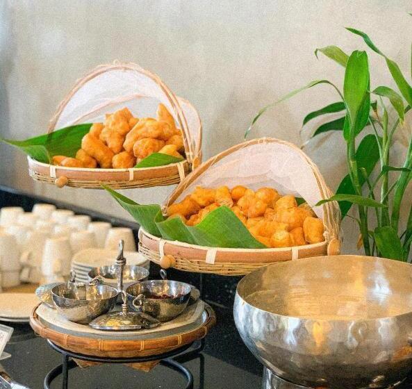 استراحتگاه Amphawa Nanon Hotel & Spa