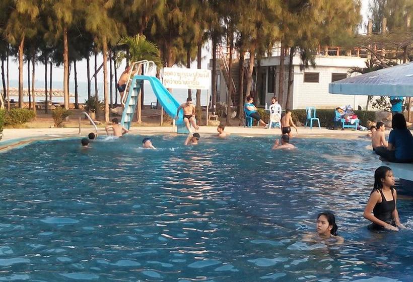 استراحتگاه Chaam Royal Beach