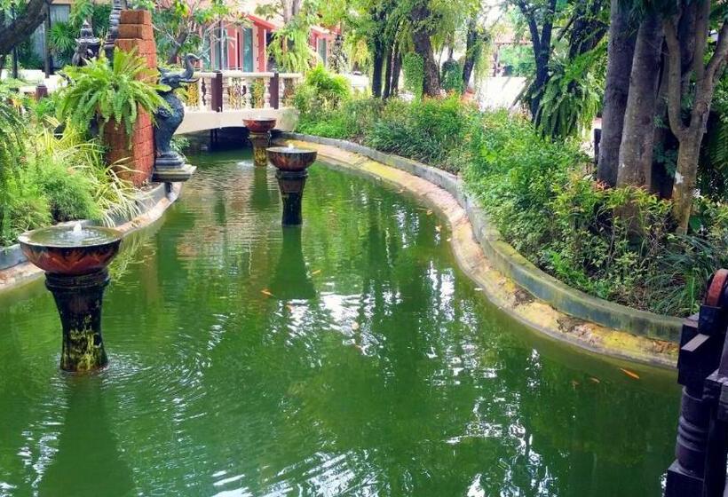 استراحتگاه Chuchaiburi Sri Amphawa