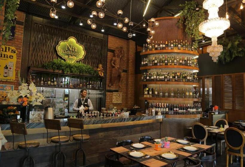 استراحتگاه Chuchaiburi Sri Amphawa