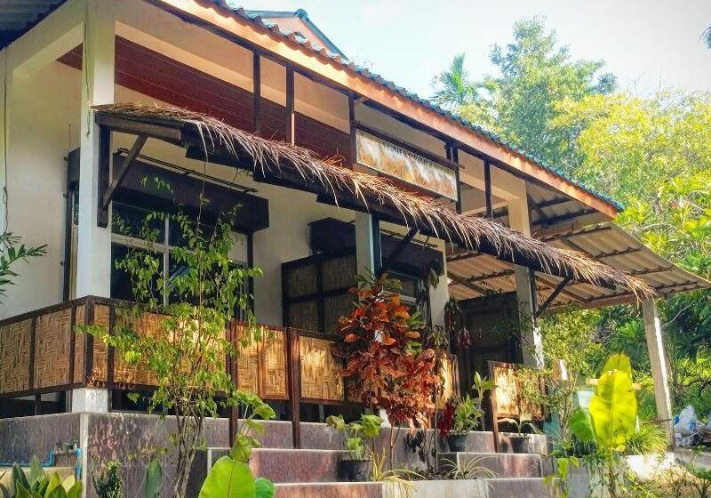 リゾートホテル Flower Power Farm Village