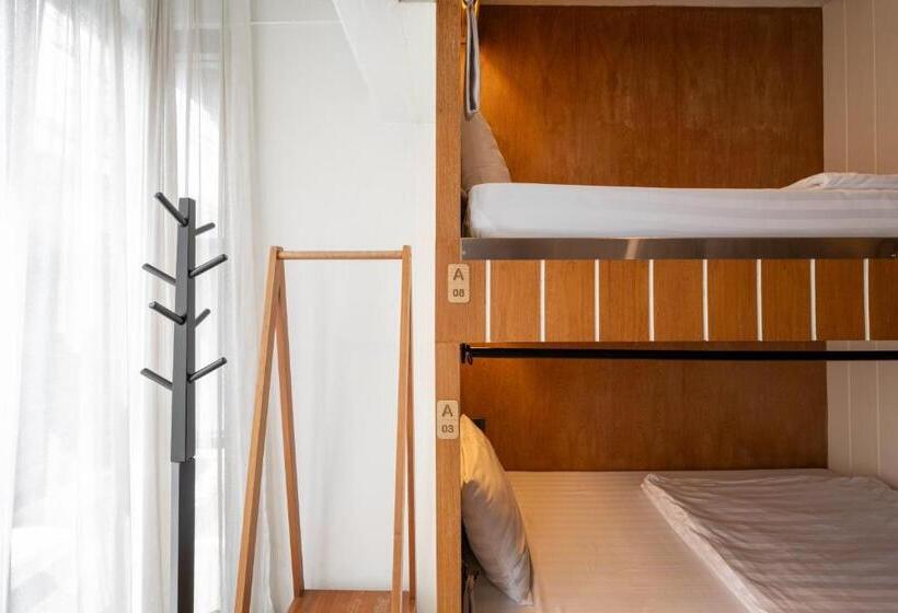 Bed Addict Hostel