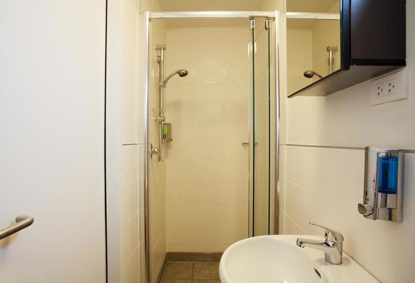 בית מלון כפרי Bric Box  Buriram