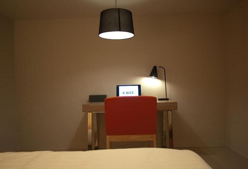 Abizz Hotel Lampang Airport