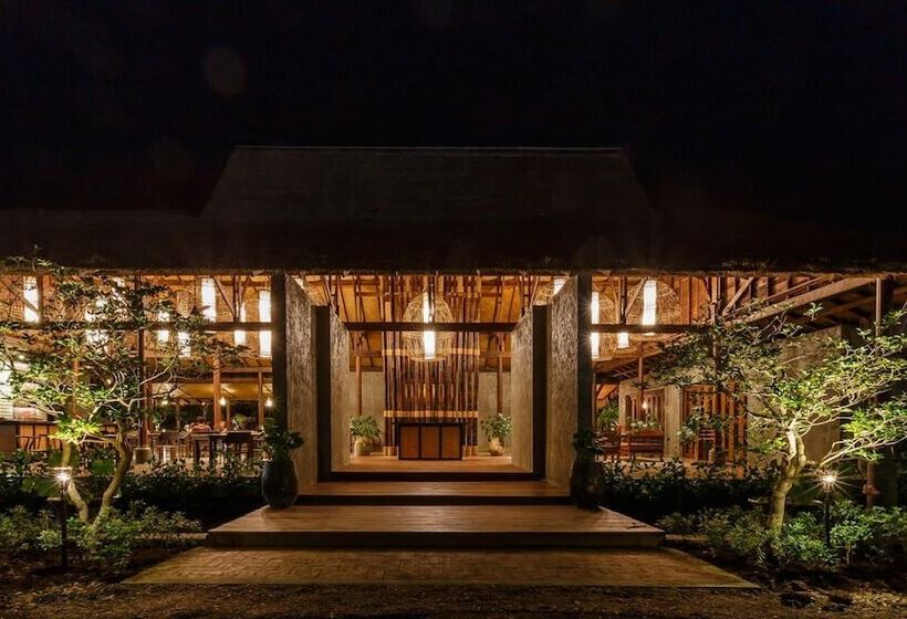 هتل Azalea Village Wellness Resort