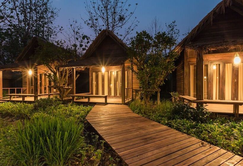 هتل Azalea Village Wellness Resort