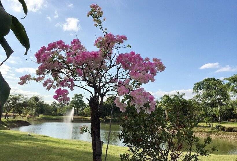 فندق Baan Suan Khun Ta And Golf Resort