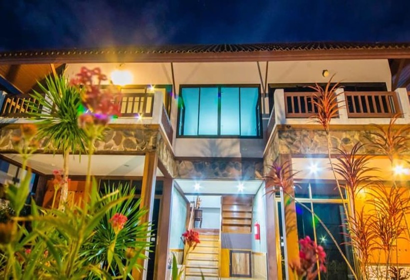 هتل Baanrimnam Resort Trat