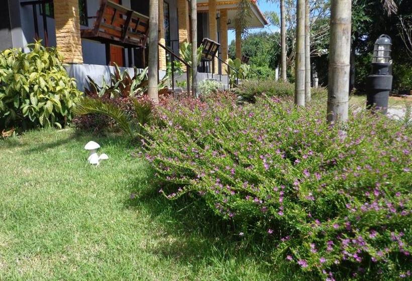 هتل Chiang Rai Khuakrae Resort