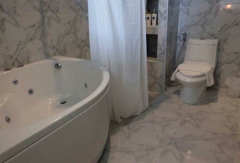 هتل Chuan Chom The High Resort Saraburi   Sha Plus