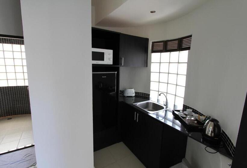 هتل East Suites