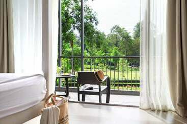 هتل Flora Creek Resort & Garden Chiang Mai