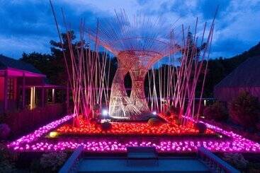 هتل Flora Creek Resort & Garden Chiang Mai