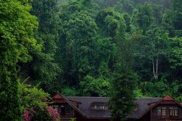 هتل Flora Creek Resort & Garden Chiang Mai