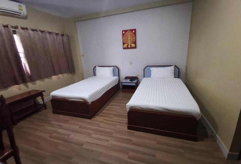 هتل Metro Residence
