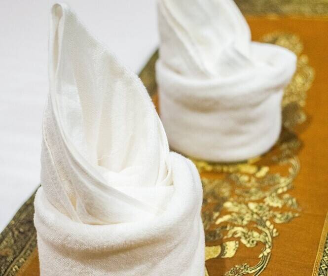 בית מלון כפרי Nongkhai Tavilla Resort And Convention Center