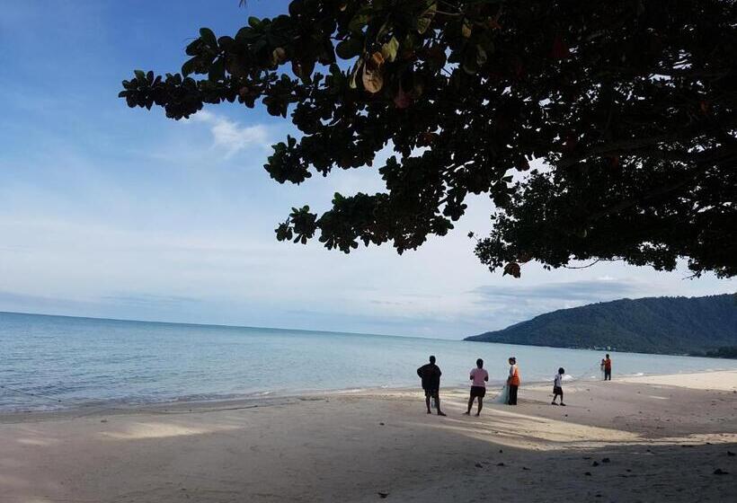 فندق Phuphat Beach