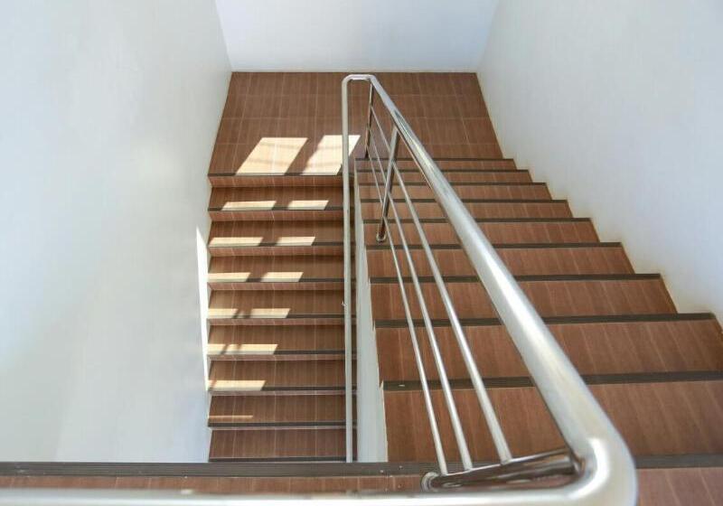 هتل Tararin