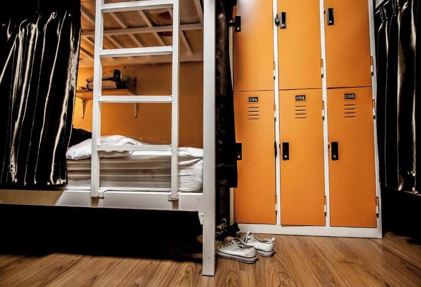Thai Thai Hostel