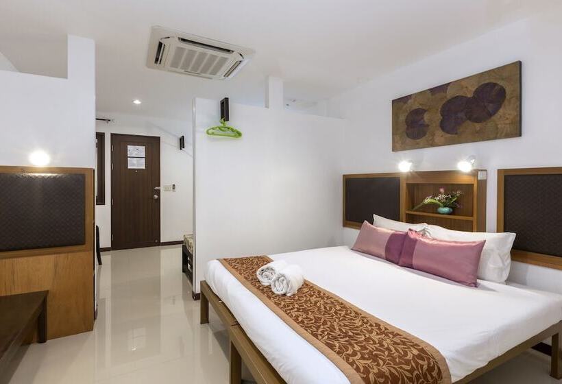 The Lantern Hostel And Spa