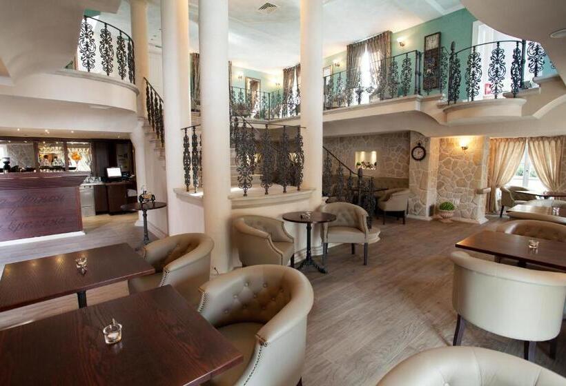 تختخواب و صبحانه Luxury Rooms Minjon