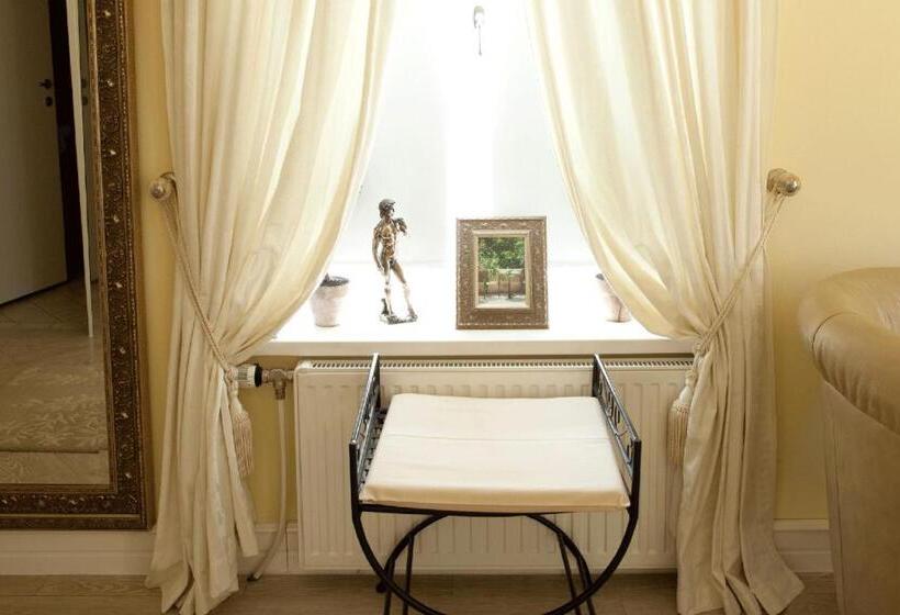 تختخواب و صبحانه Luxury Rooms Minjon