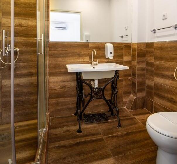 تختخواب و صبحانه Plaza La   Night And Spa