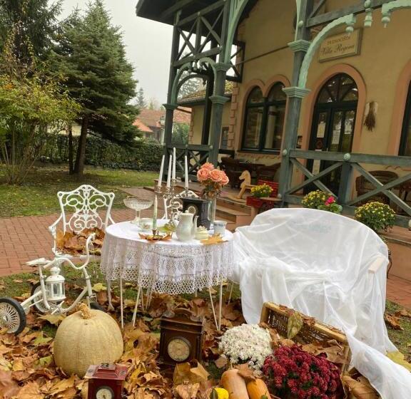 تختخواب و صبحانه Vila Regina