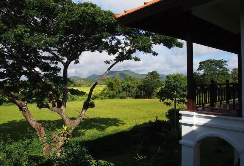 تختخواب و صبحانه Villa Albizia, Chiang Mai