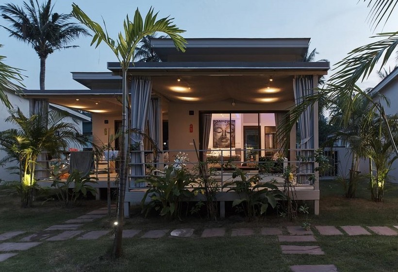 Coconutspalm Resort