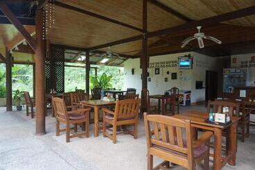 Cousin Resort
