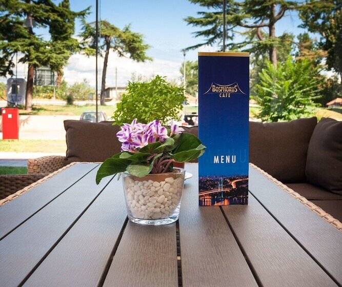 هتل Bosphorus
