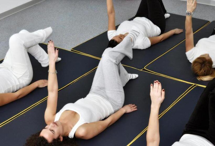 هتل Medical And Spa Centre Merkur