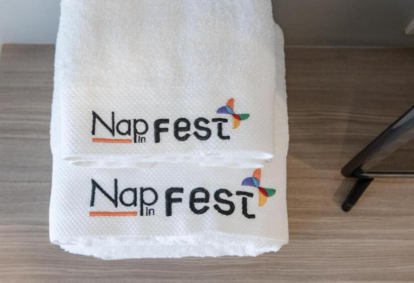 هتل Nap In Fest