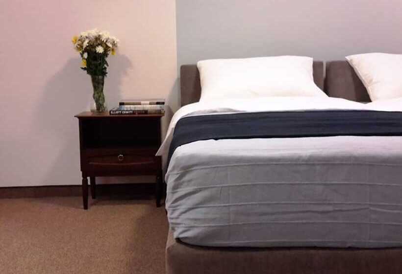 هتل Savamala B&b