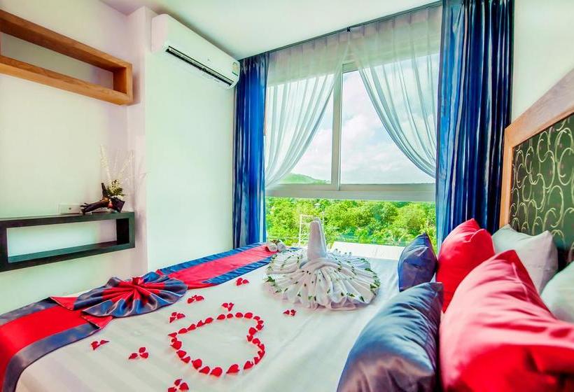 هتل The Jasmine Nai Harn Beach Resort And Spa