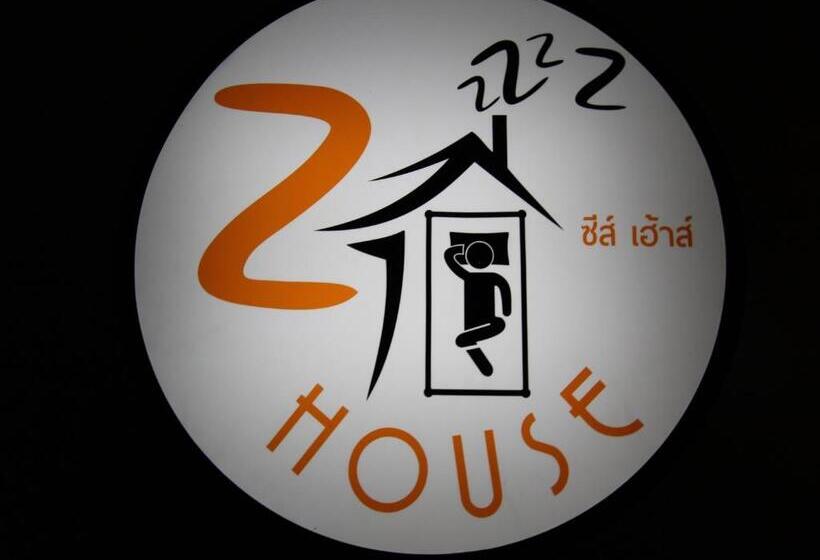 هتل Zzhouse