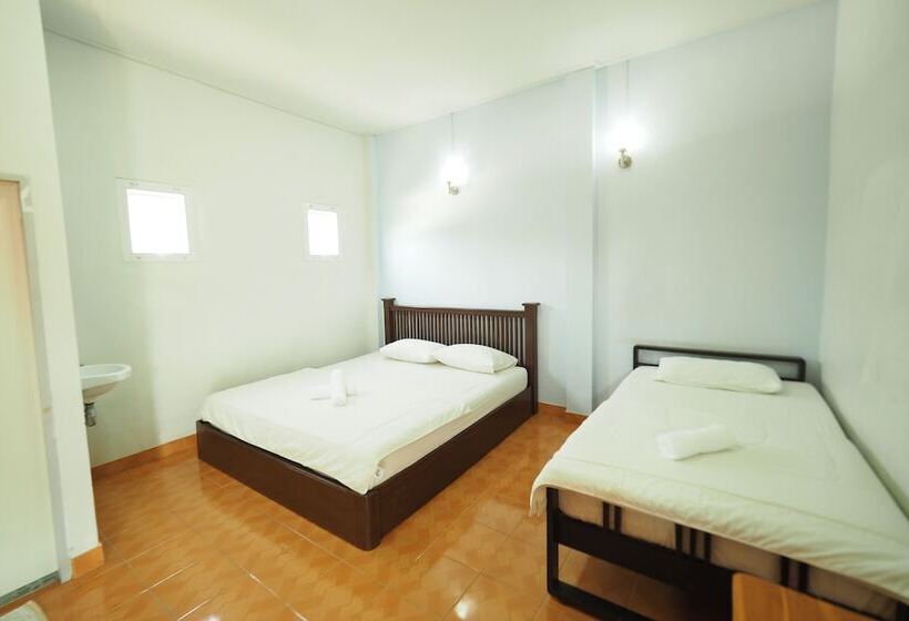 استراحتگاه Chuan Chom Guesthouse