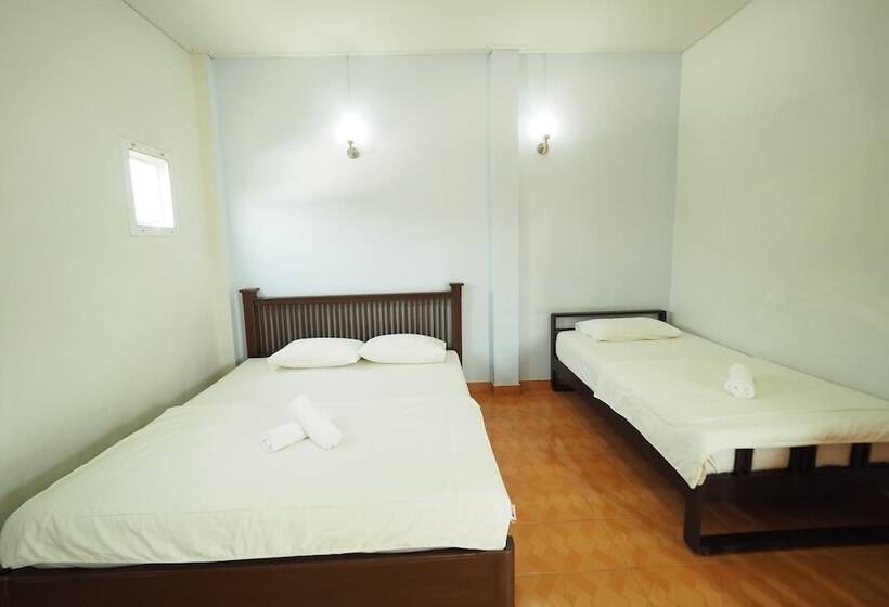 استراحتگاه Chuan Chom Guesthouse