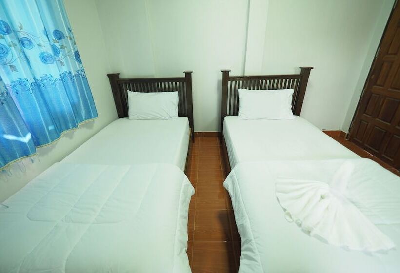 استراحتگاه Chuan Chom Guesthouse