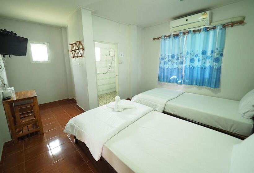 استراحتگاه Chuan Chom Guesthouse