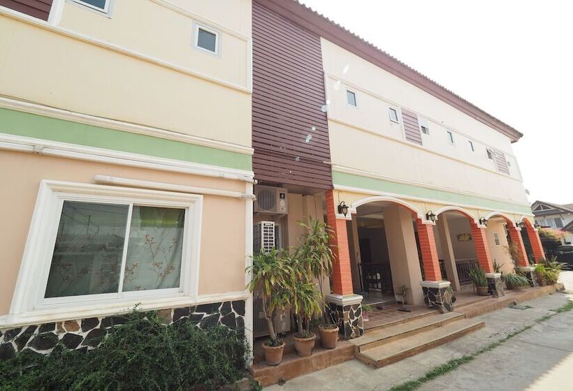 استراحتگاه Chuan Chom Guesthouse
