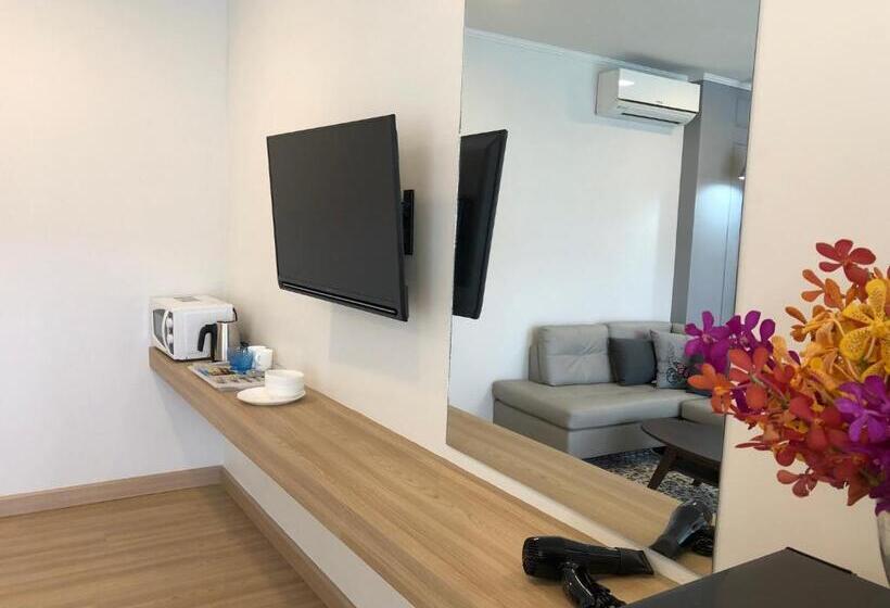 استراحتگاه La Riva Boutique