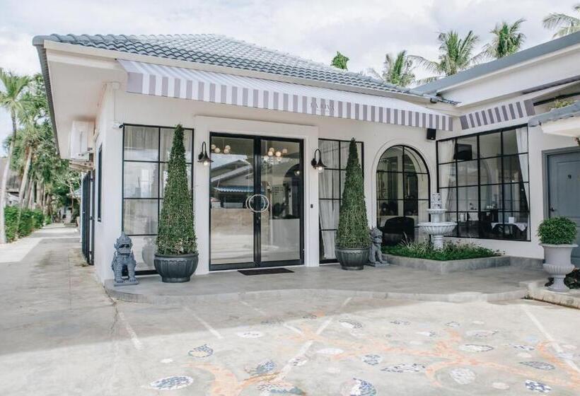 استراحتگاه La Riva Boutique