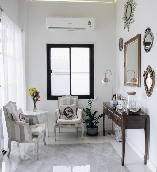 استراحتگاه La Riva Boutique
