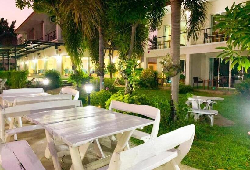 استراحتگاه Nopparat Garden